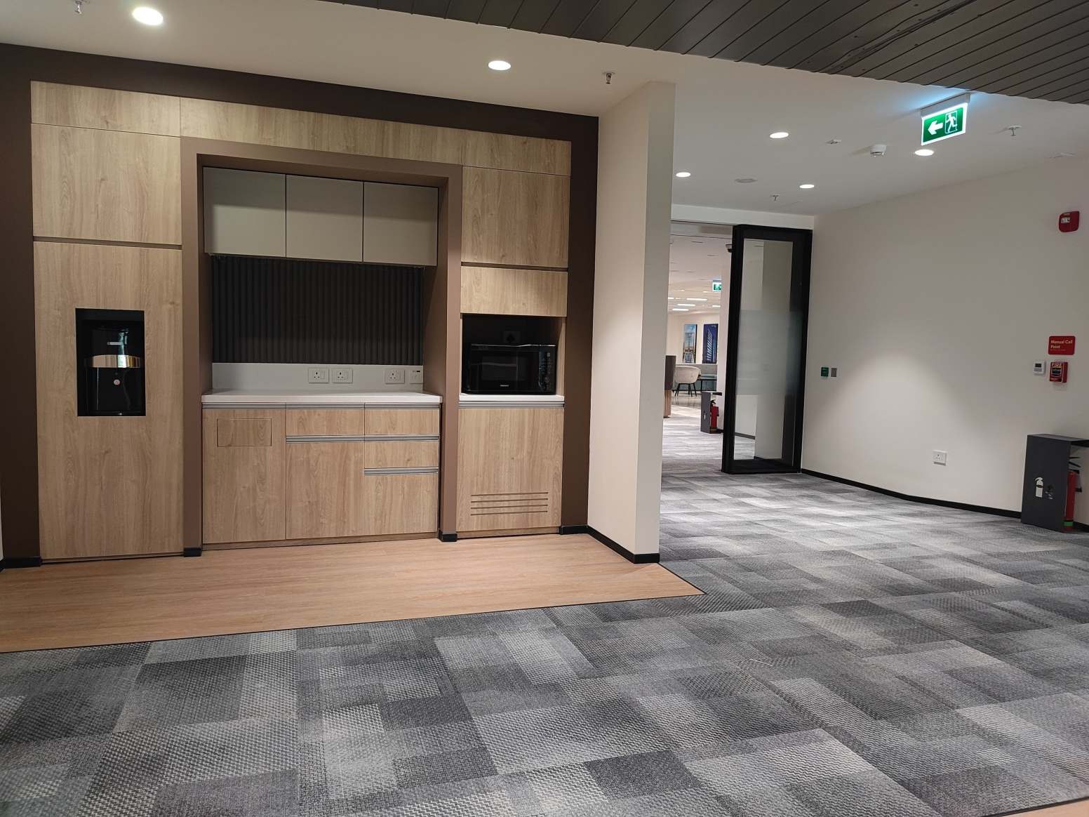Reception & Lobby